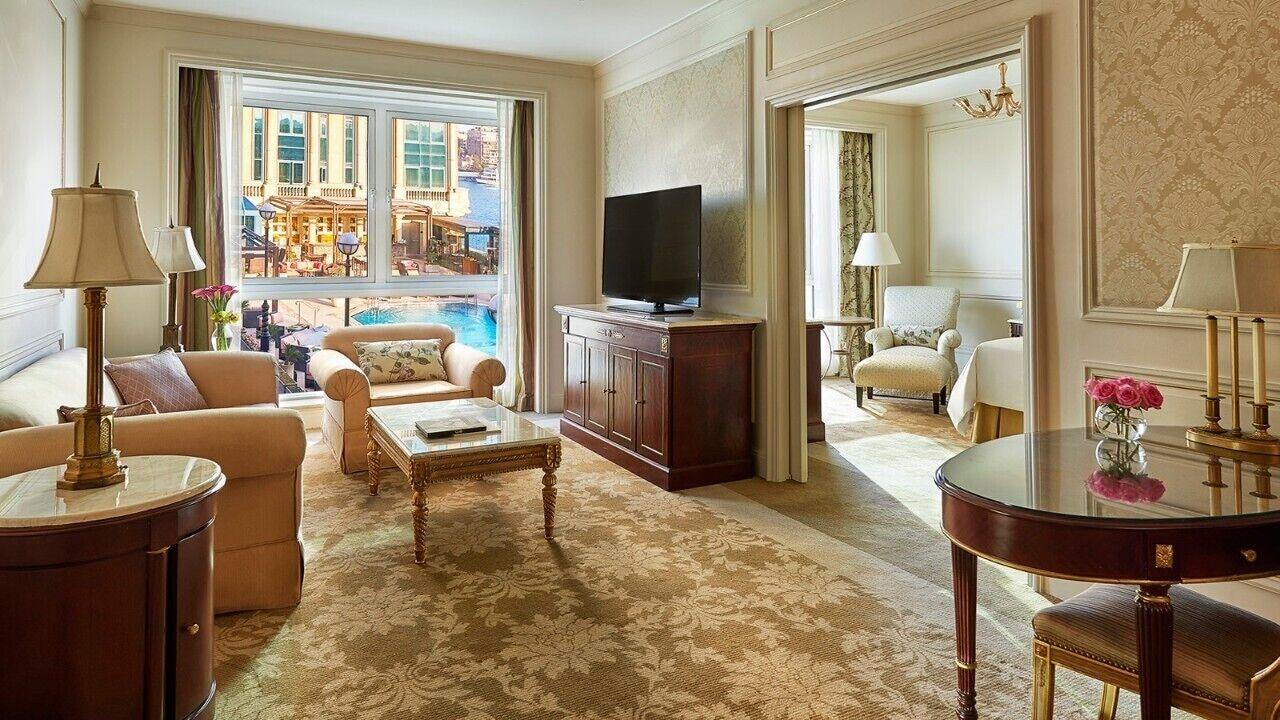 Four Seasons Cairo At The First Residence Giza Eksteriør bilde A suite at The Peninsula