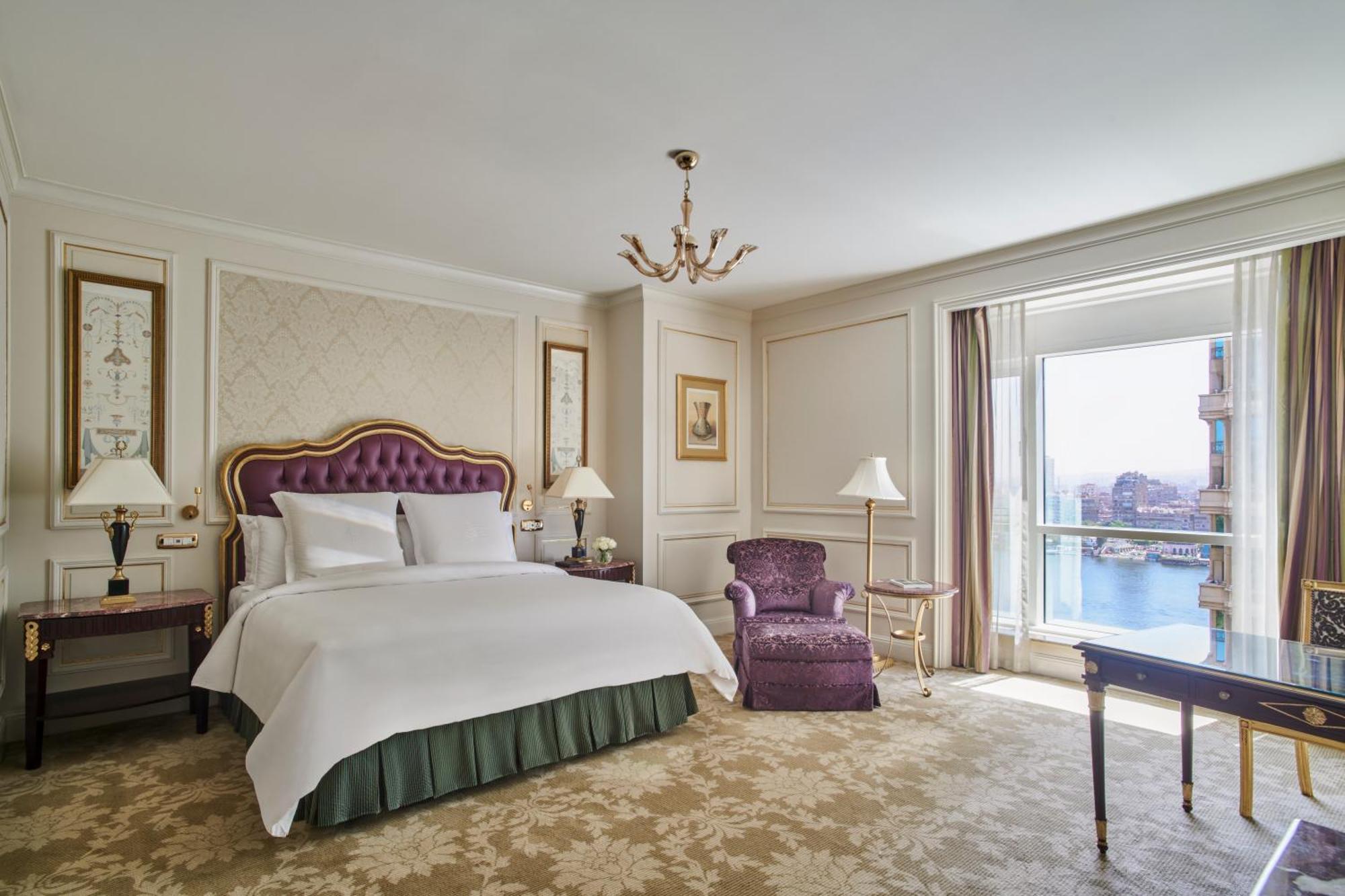 Four Seasons Cairo At The First Residence Giza Eksteriør bilde A bedroom at the Four Seasons Hotel