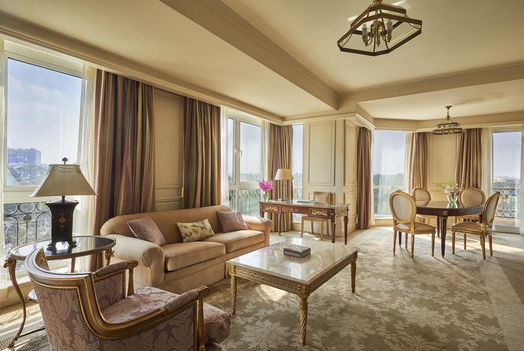 Four Seasons Cairo At The First Residence Giza Eksteriør bilde A suite at the Four Seasons Hotel